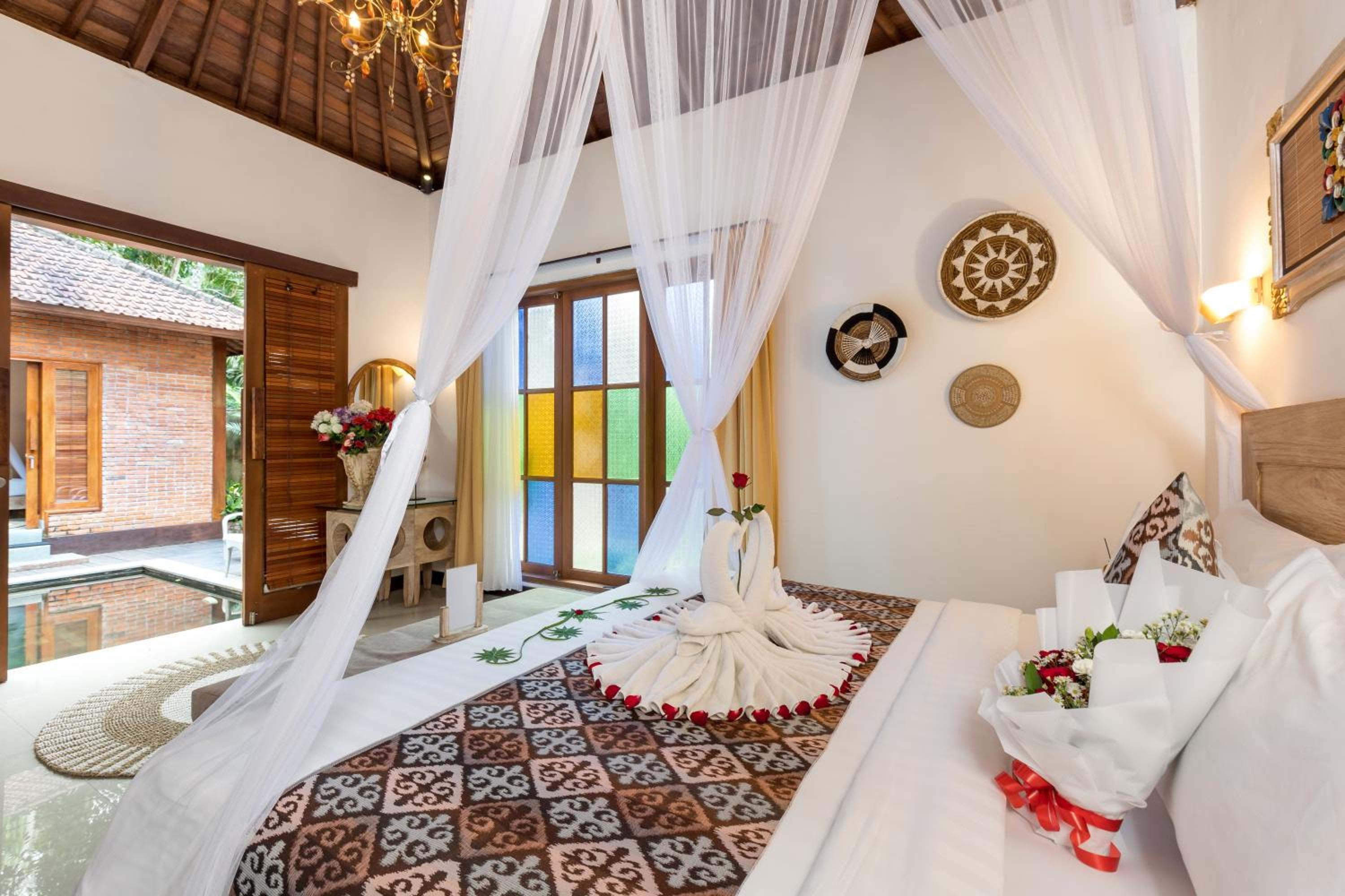 3 Bedrooms, Pool, Villa, 1 King and 2 Queen Beds