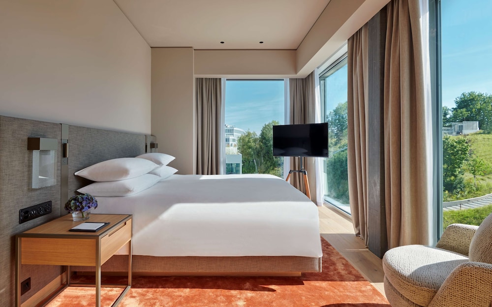 Hyatt Regency Zurich Airport The Circle 11/74