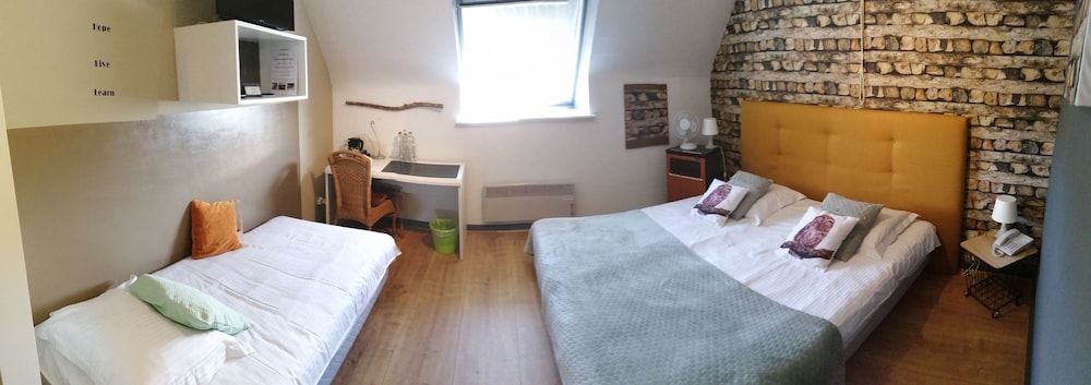 ROOM, TRIPLE