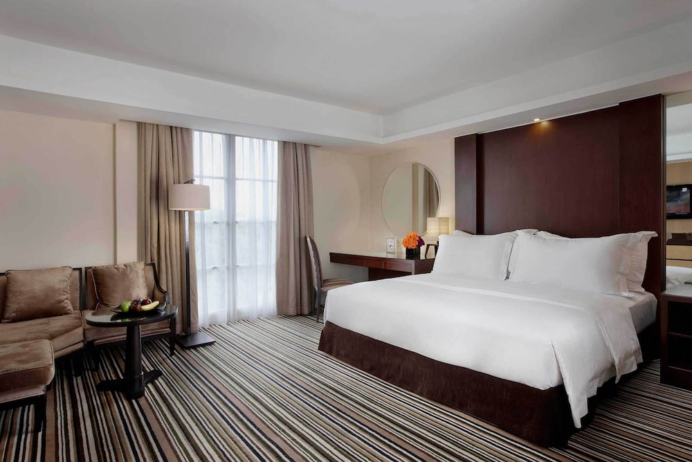 MAHAKAM, CLUB, SUITE
