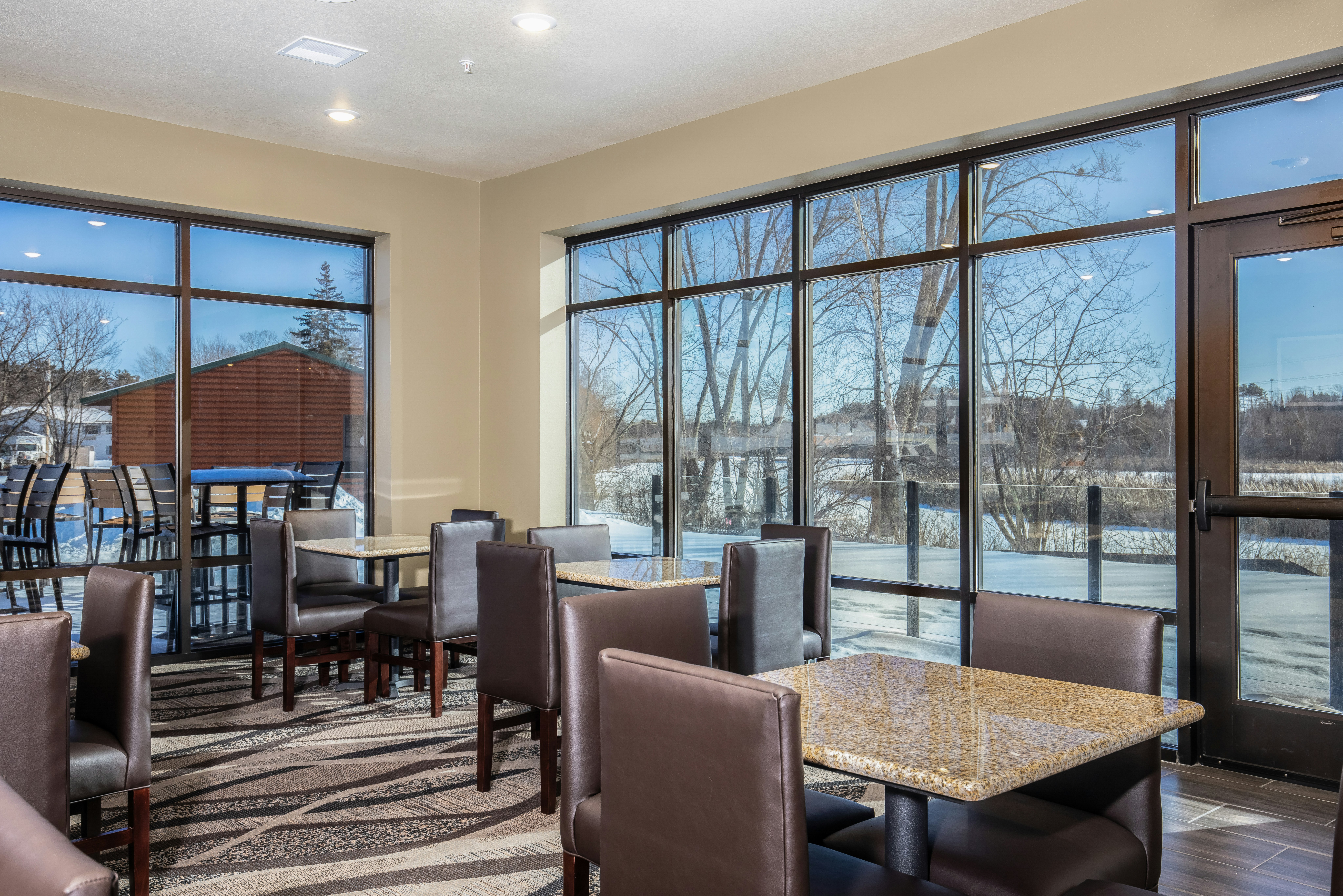 Cobblestone Hotel & Suites - Rhinelander 38/50