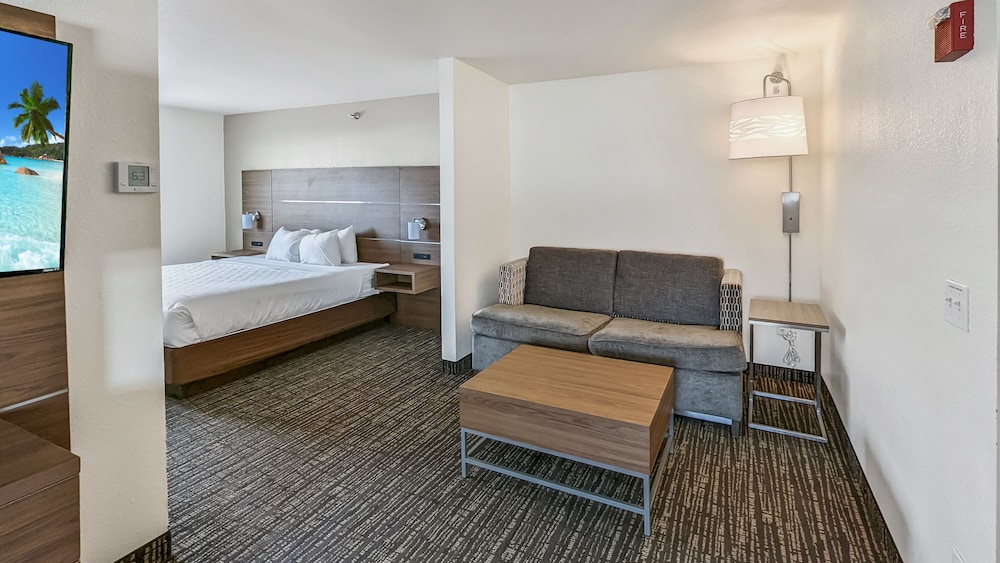 Estherville Hotel Amp Suites 13/50