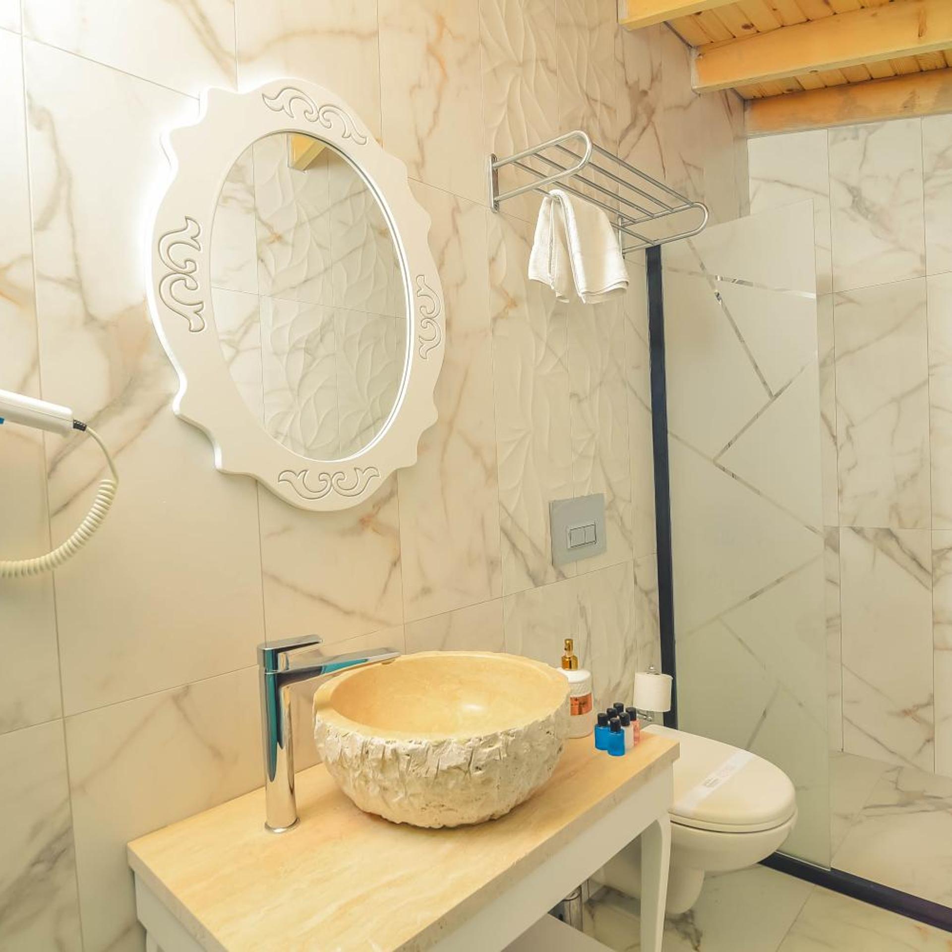 غرفة قياسية بسرير مزدوج، Bedirhan Konak Otel 9/10