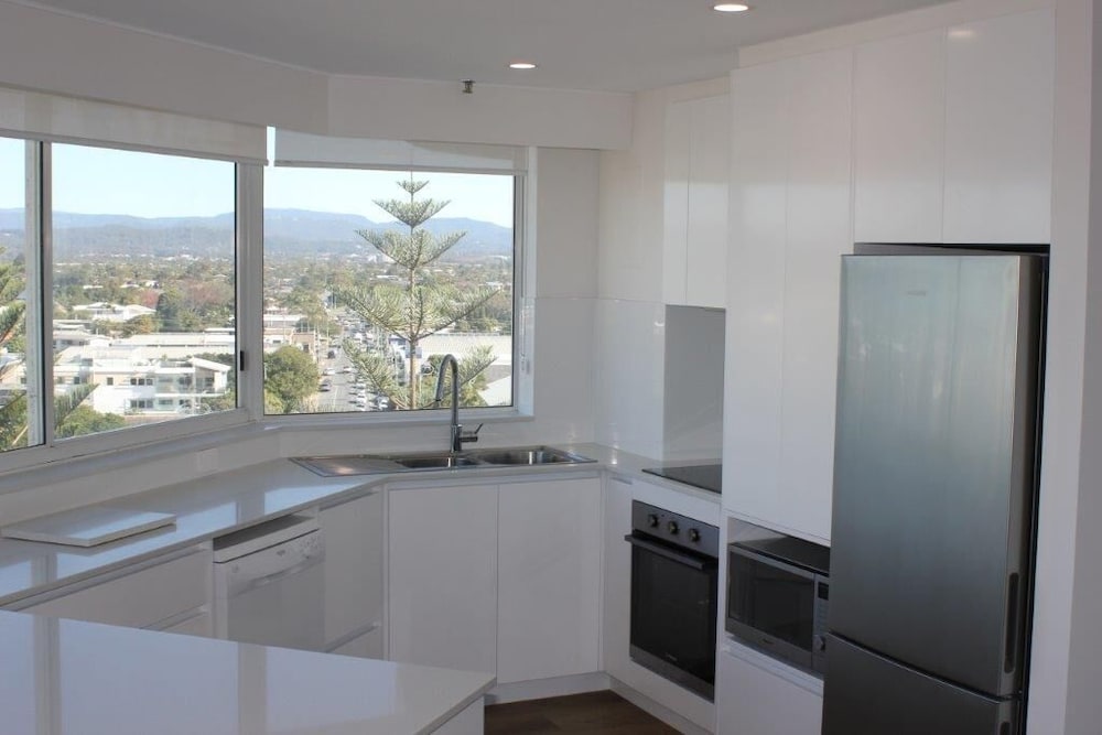 Burleigh Surf Apartments 33/77