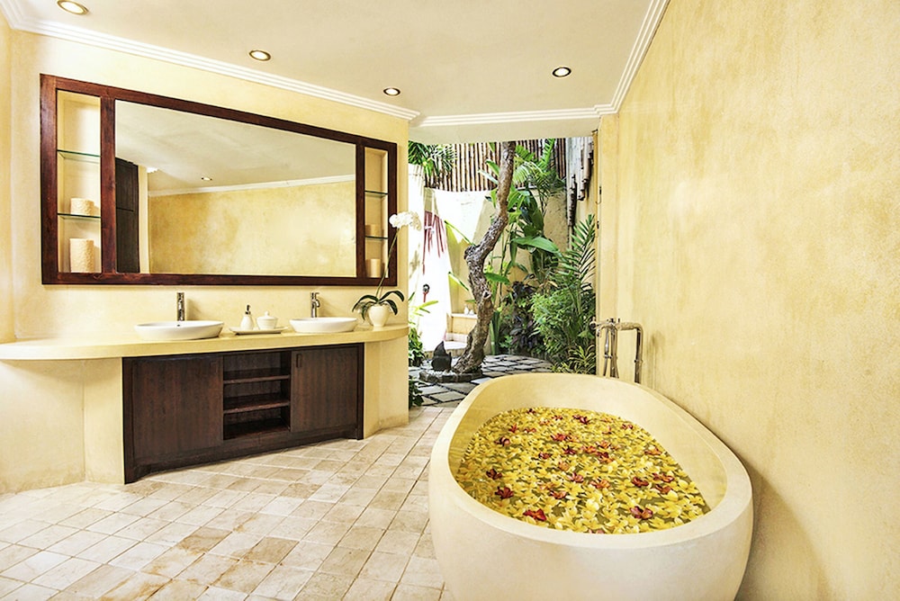 Villa Kubu 10/50