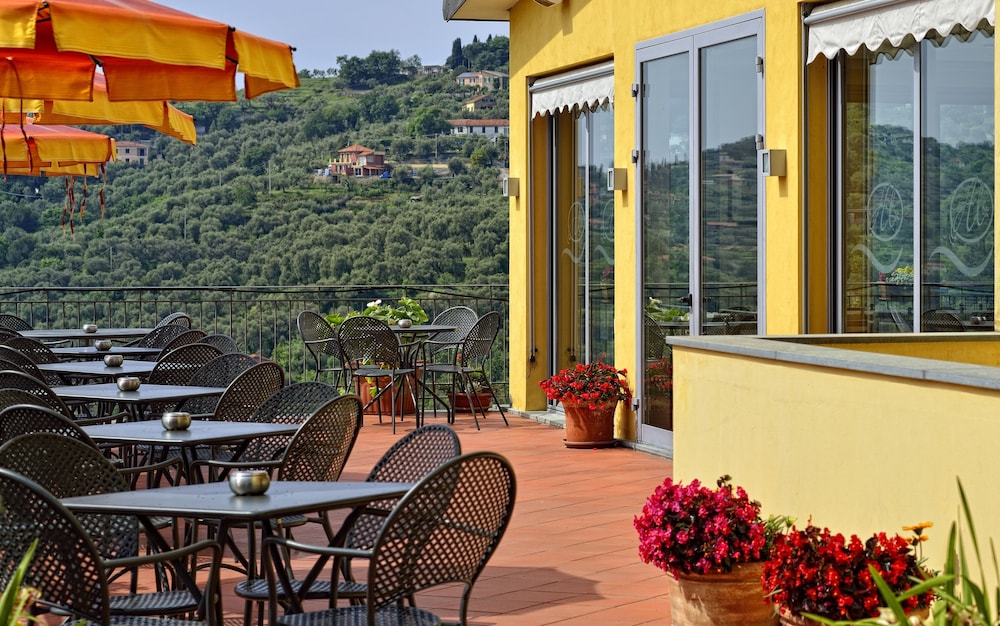 Hotel Liliana Diano Marina 30/50