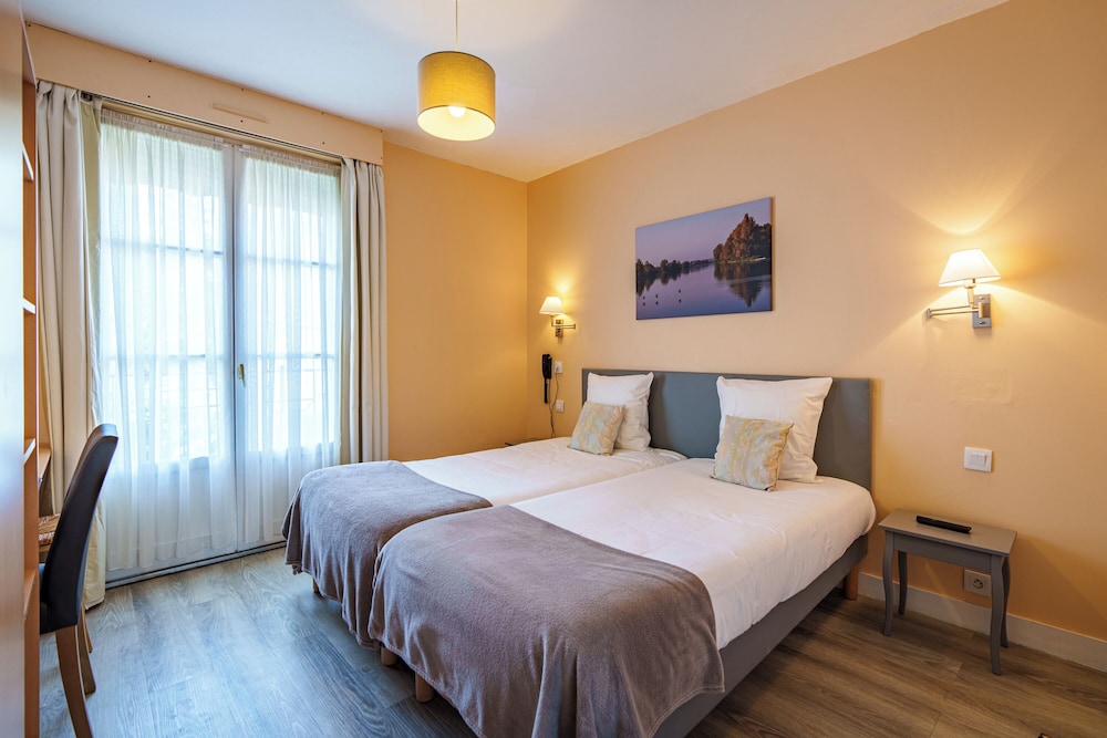 Hotel Val De Loire 17/41