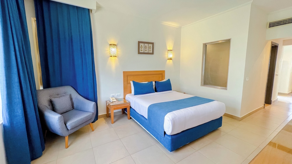 Club Reef Resort 8/52