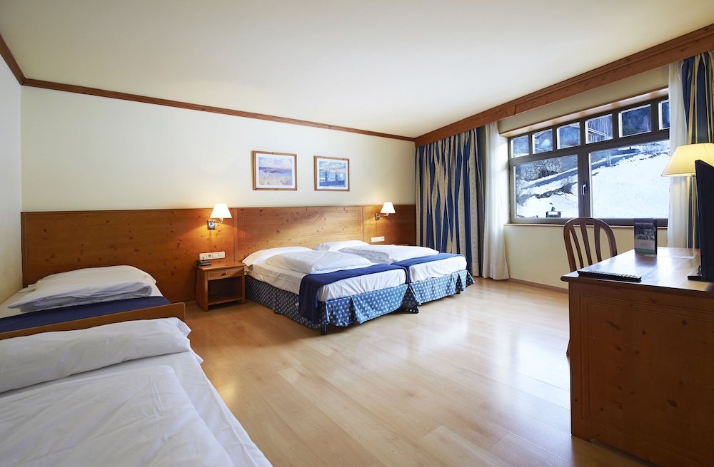Hotel Euro Esqui 12/50