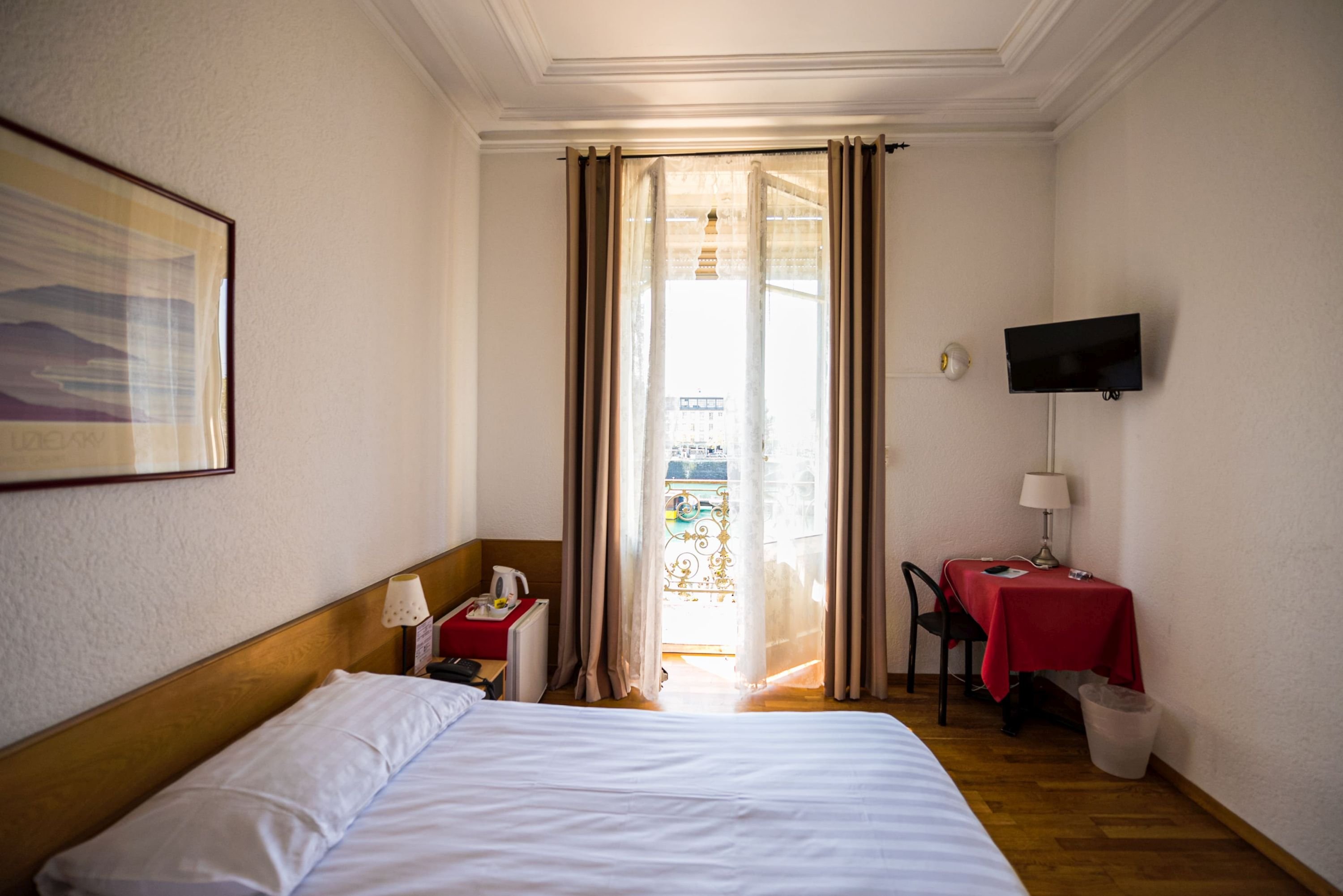 Hotel des Tourelles 8/26