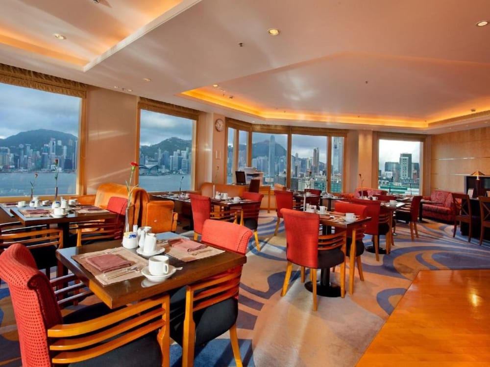 Harbour Plaza Metropolis 24/43