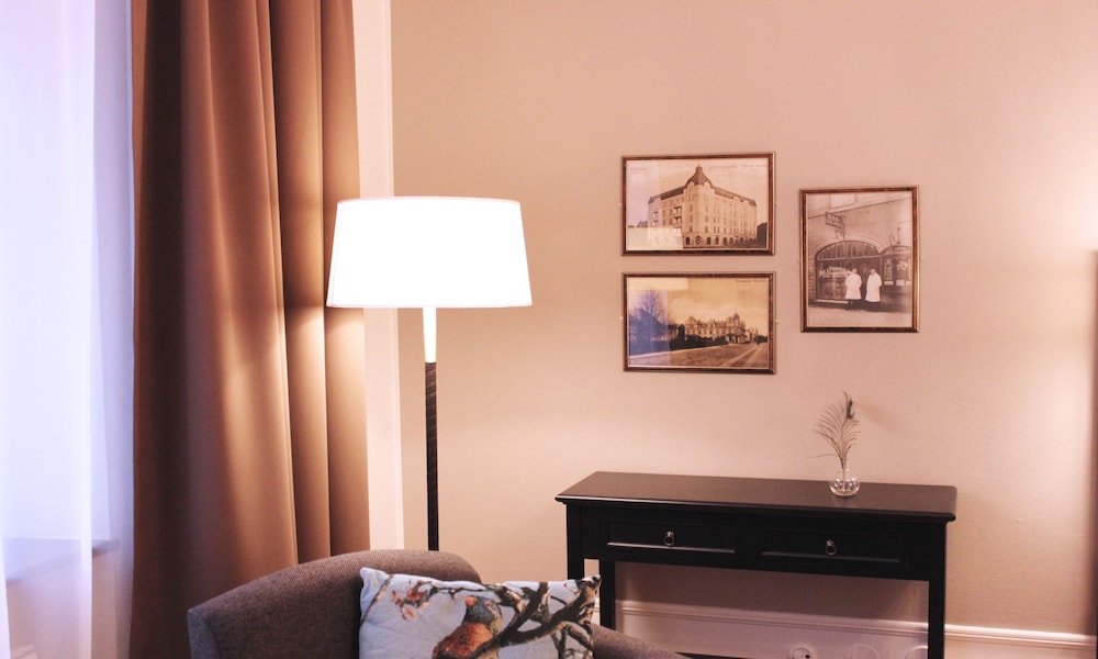 Home Hotel Drott 17/41