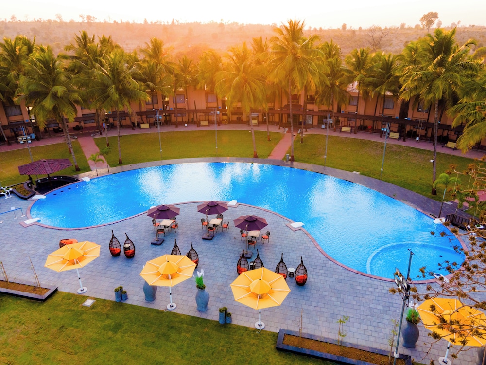HOTEL TREAT RESORT 43/50