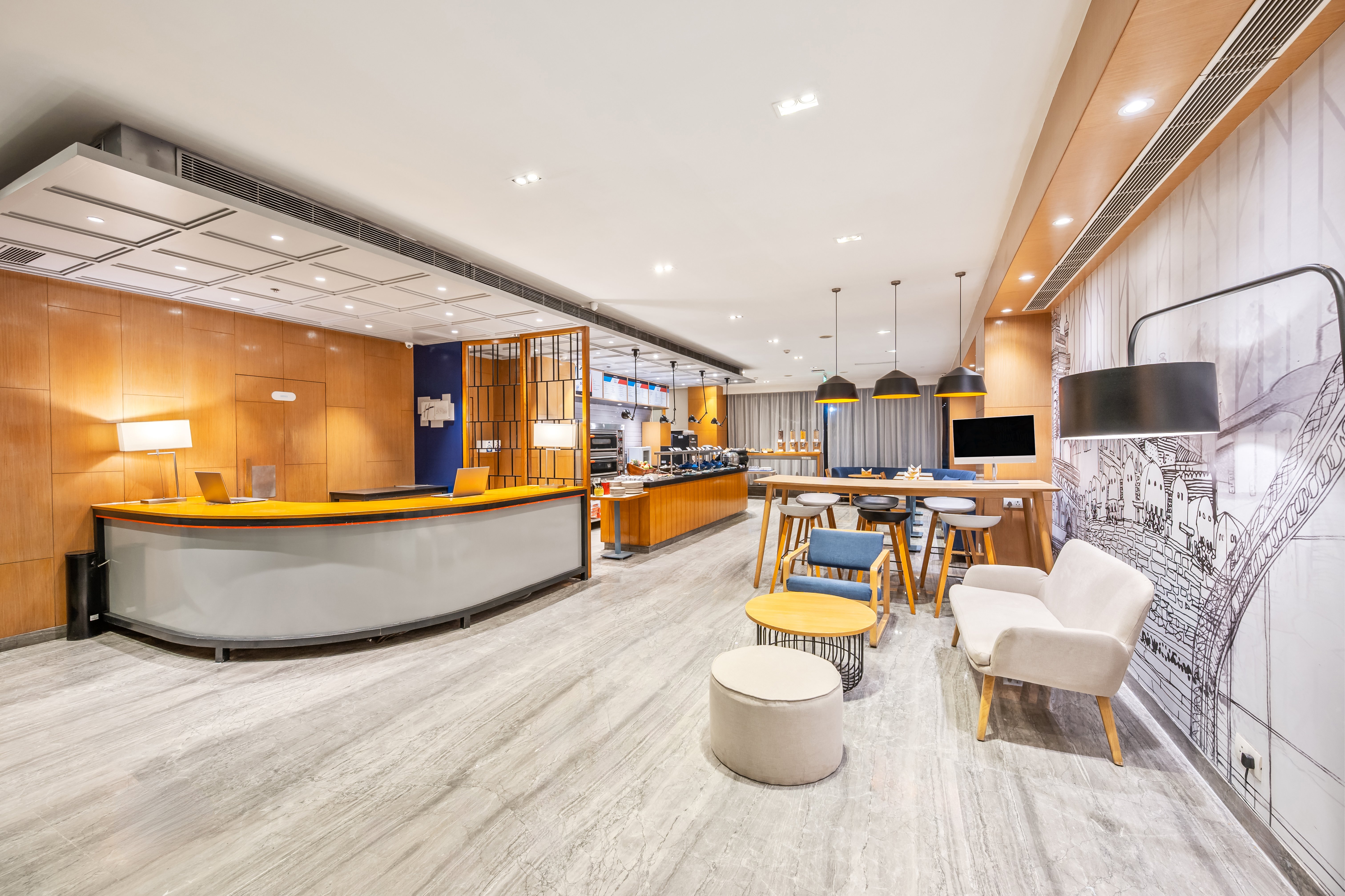 Holiday Inn Express Hyderabad Banjara Hills 9/50