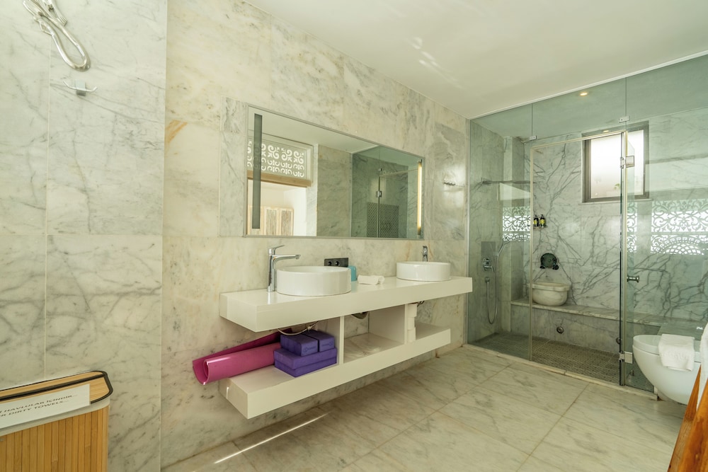 Mandalina Luxury Suites 46/50