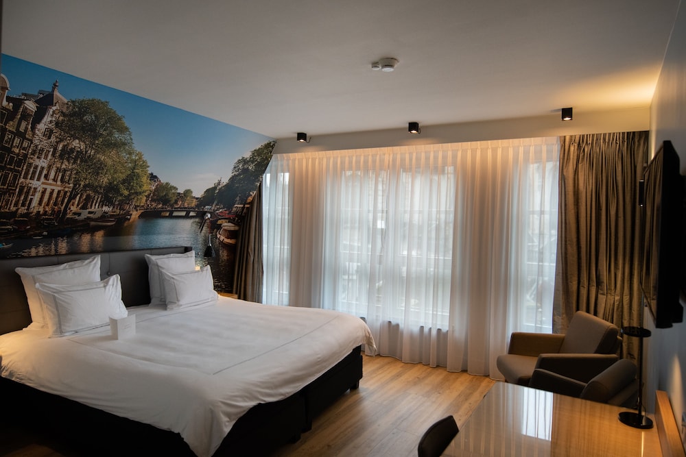 Swissotel Amsterdam 10/73