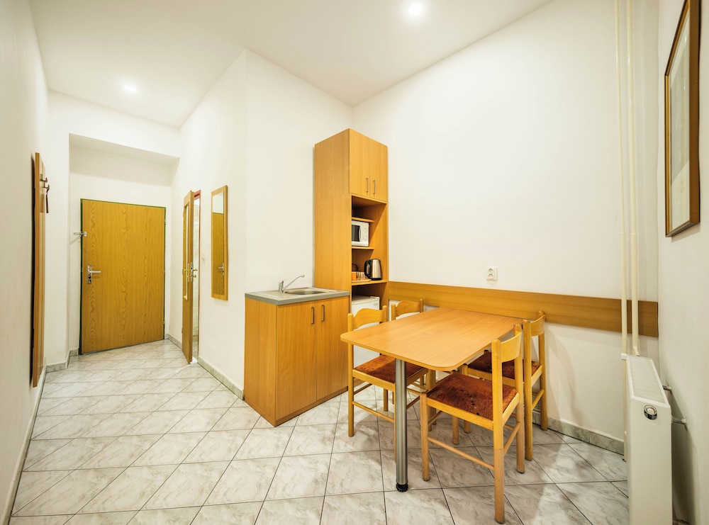 Hotel Golden City Garni 12/55