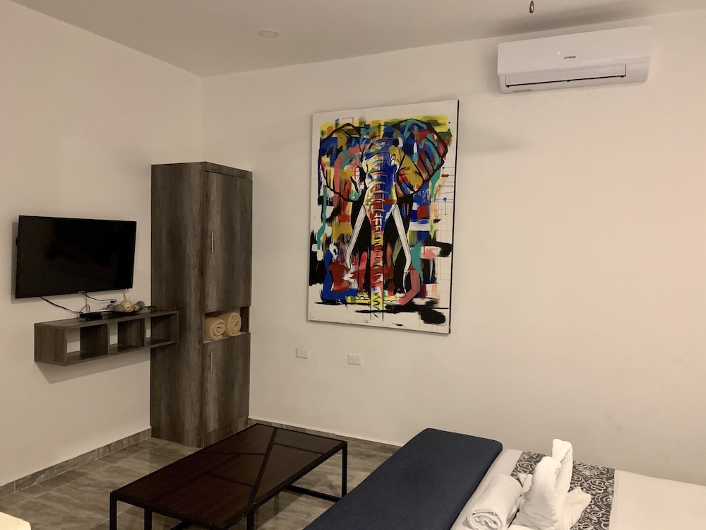SILVERSANDS Hotel Boutique 5Th Ave 43/68
