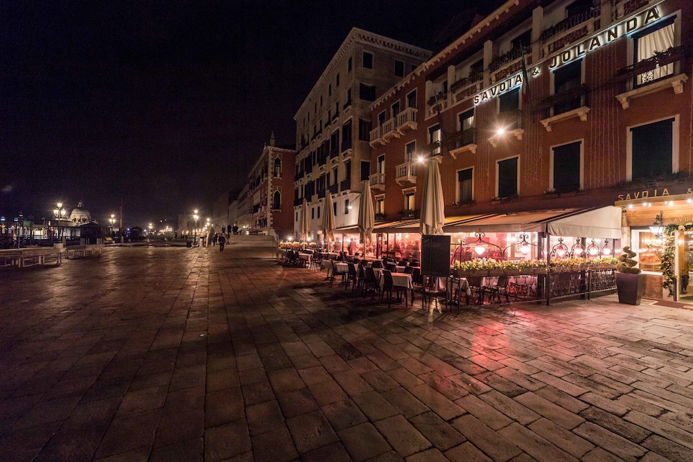 Hotel Savoia e Jolanda, WorldHotels Elite 63/66