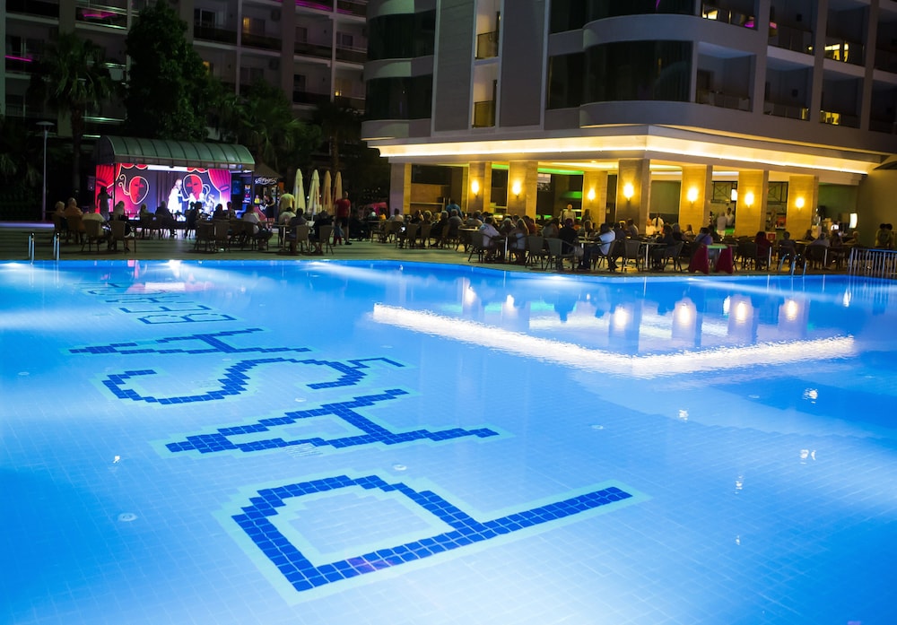 Pasa Beach Hotel 2/28