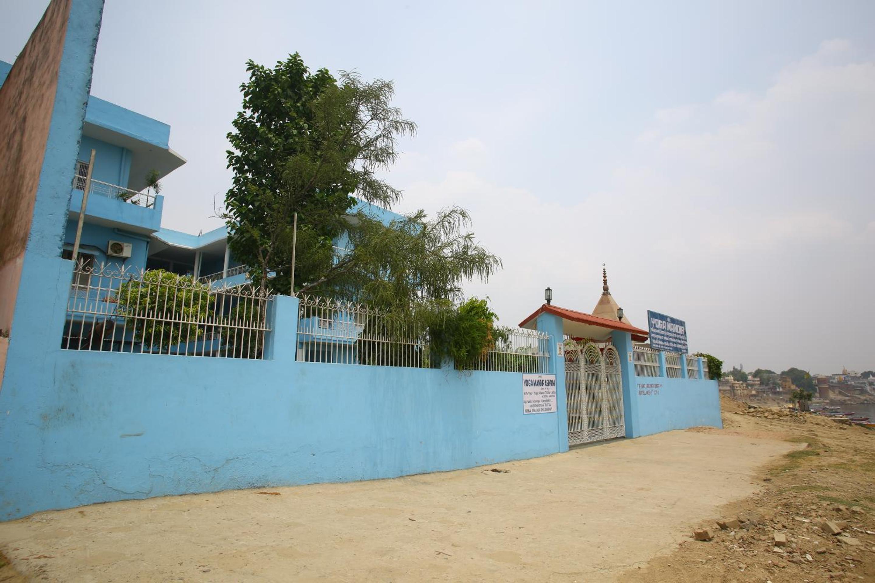 Shri Yoga Mandir Guest House 42/46