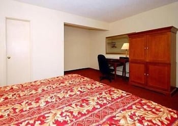 Super 8 by Wyndham Monticello NY 14/45