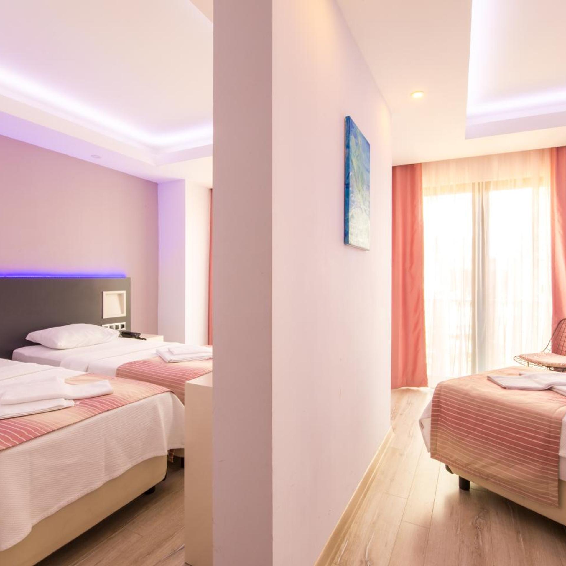Room, Triple, Land View، Datca Sapphire Hotel 3/10