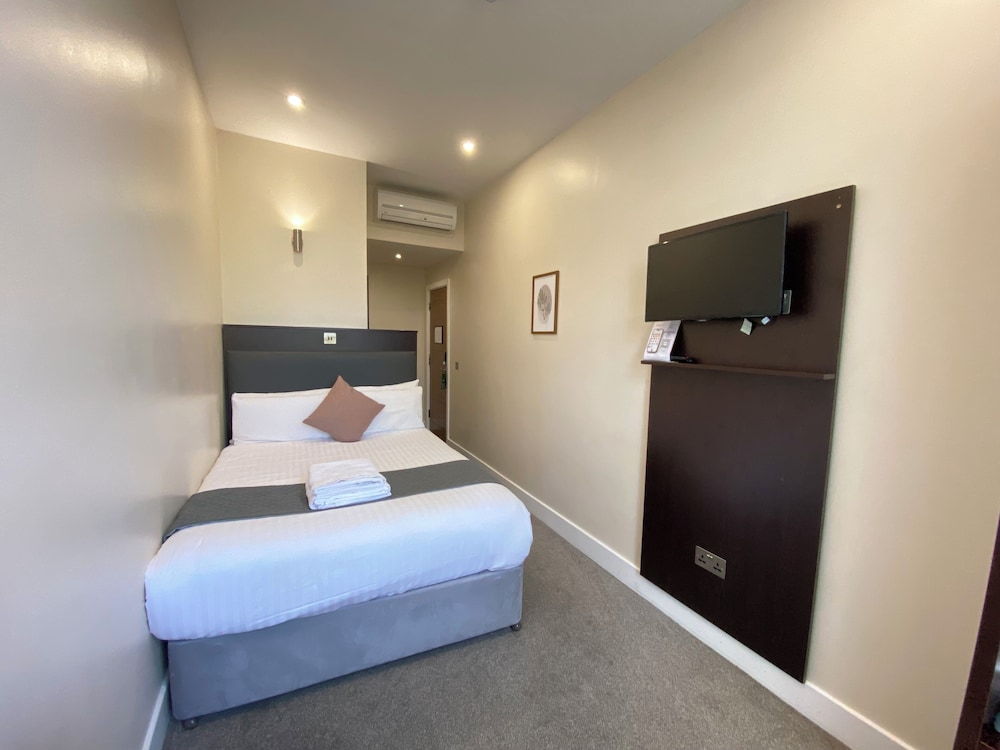 Trebovir Hotel 7/52