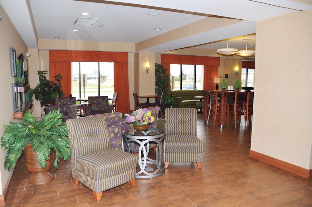 Hampton Inn Macomb 41/63