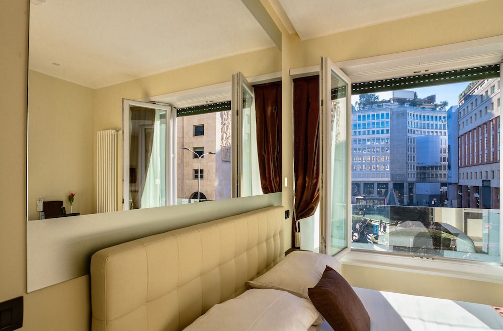 Aiello Rooms - San Babila 6/61