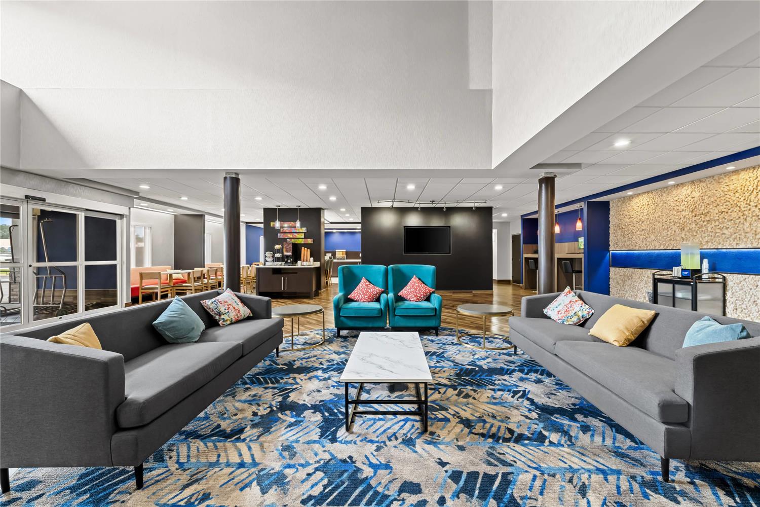 Comfort Suites Suites Columbia at Harbison 10/17