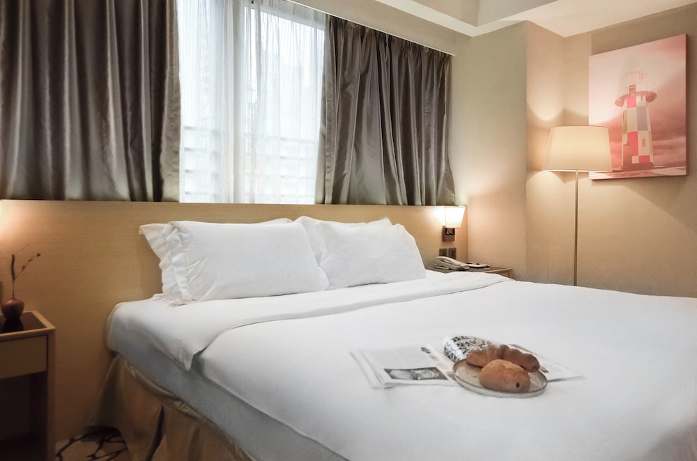 Deluxe, Twin Beds, City View 7/10