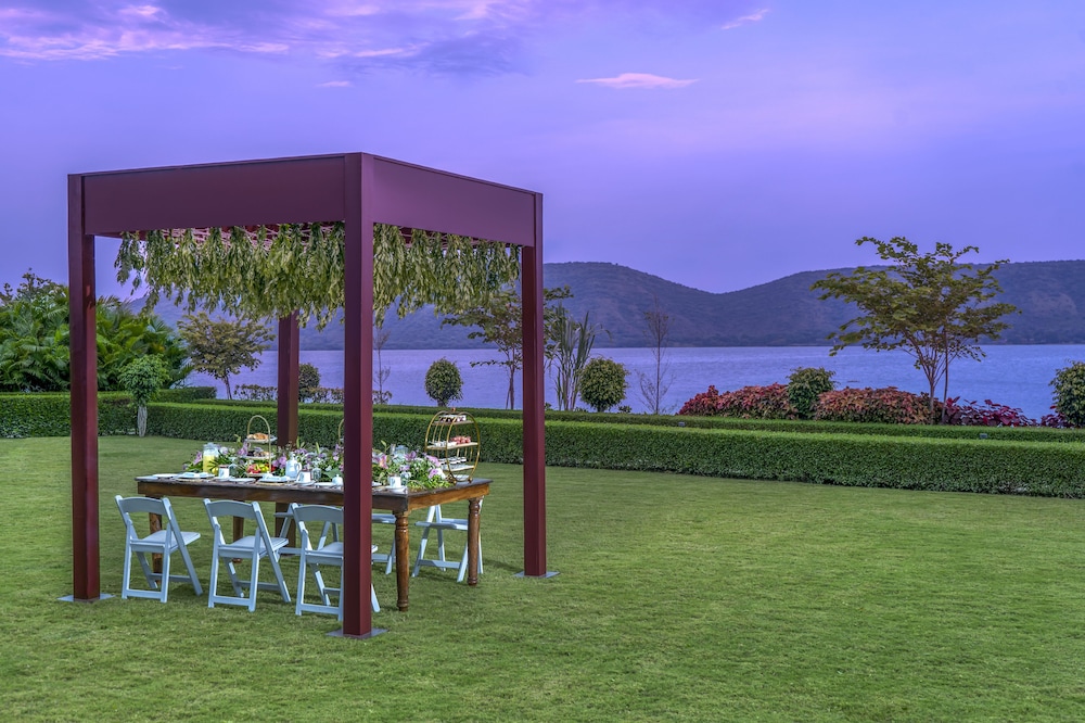 Zana Lake Resort Udaipur 38/53