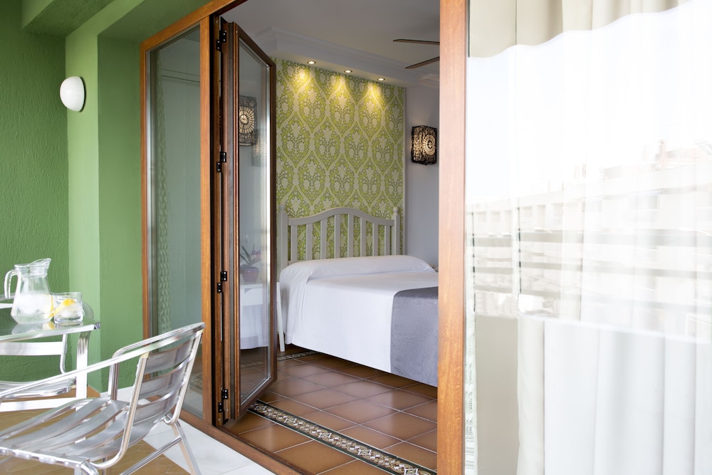 Hostal Alhambra 50/50
