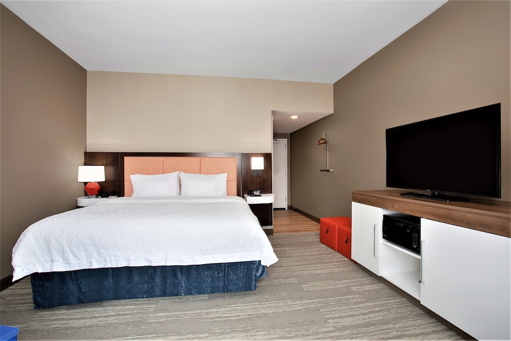 Hampton Inn & Suites Logan 23/48
