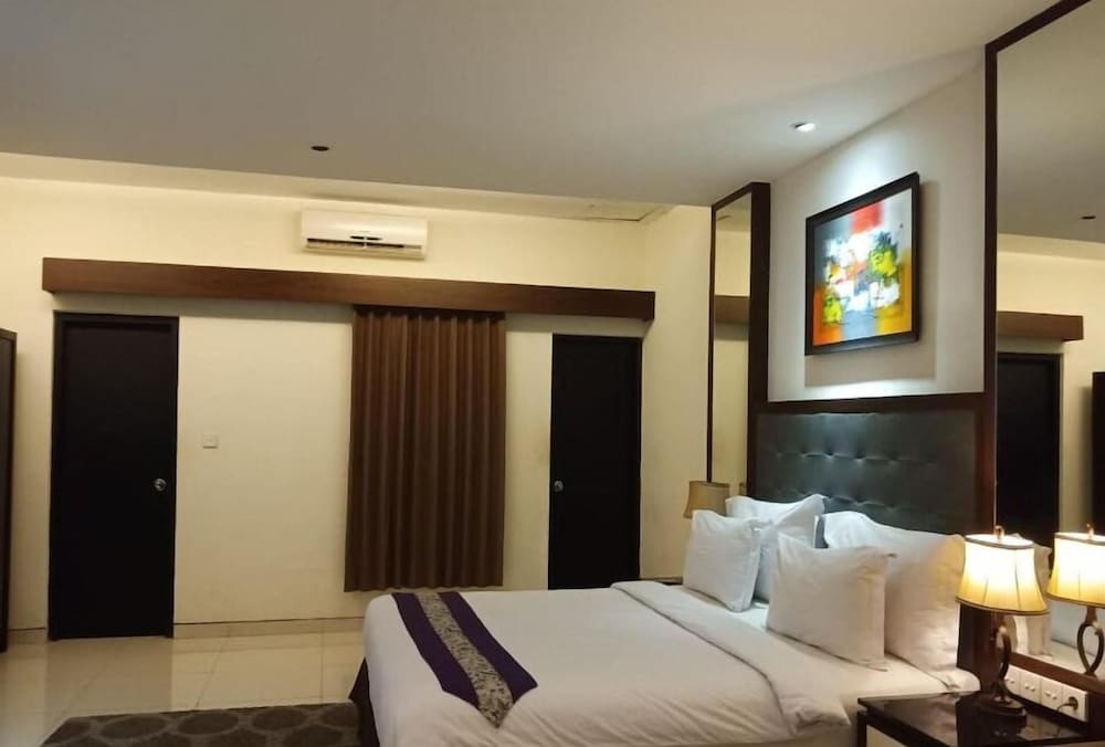 Ayla City Hotel 15/57