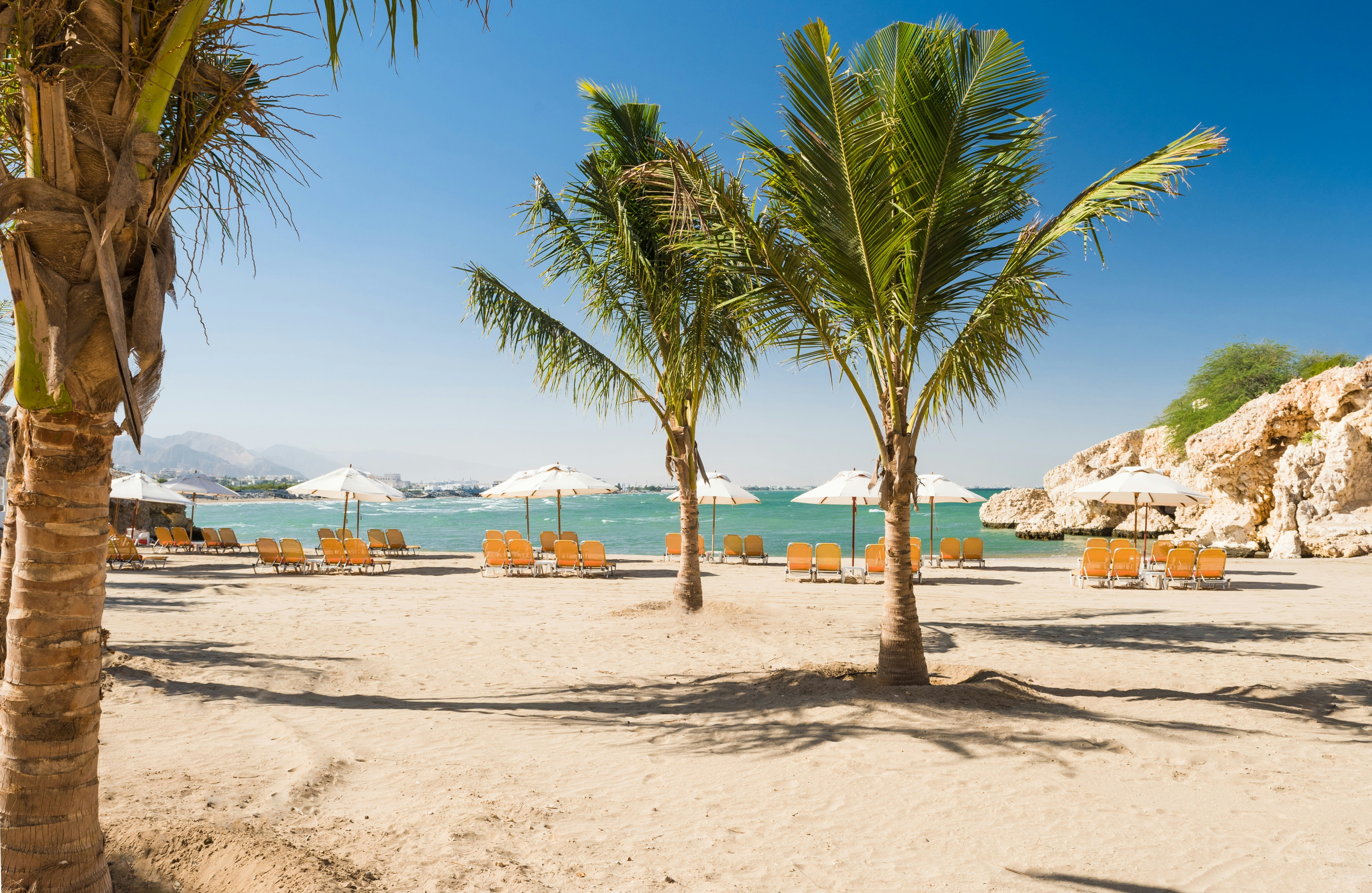 Crowne Plaza Muscat 69/72