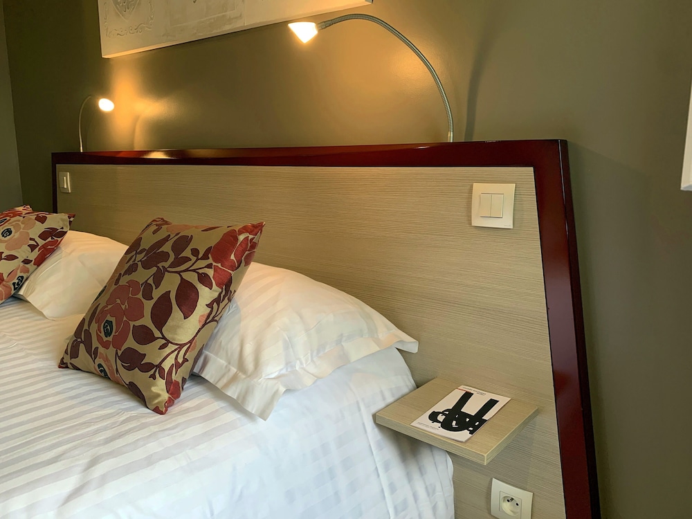 Hotel Causse Comtal 50/84