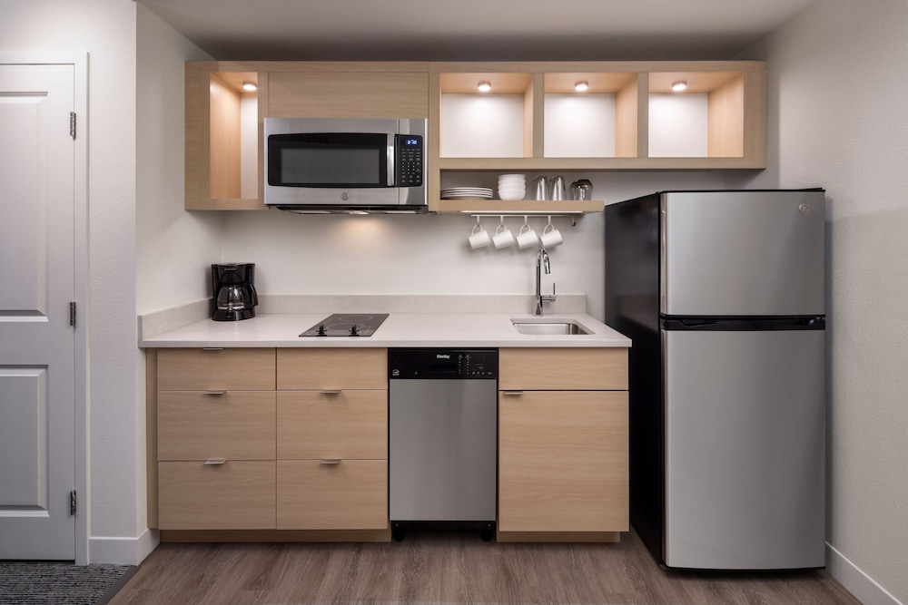 TownePlace Suites by Marriott West Kelowna 9/35