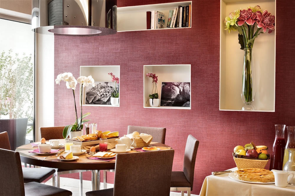 JAZZ HOTEL 53/64