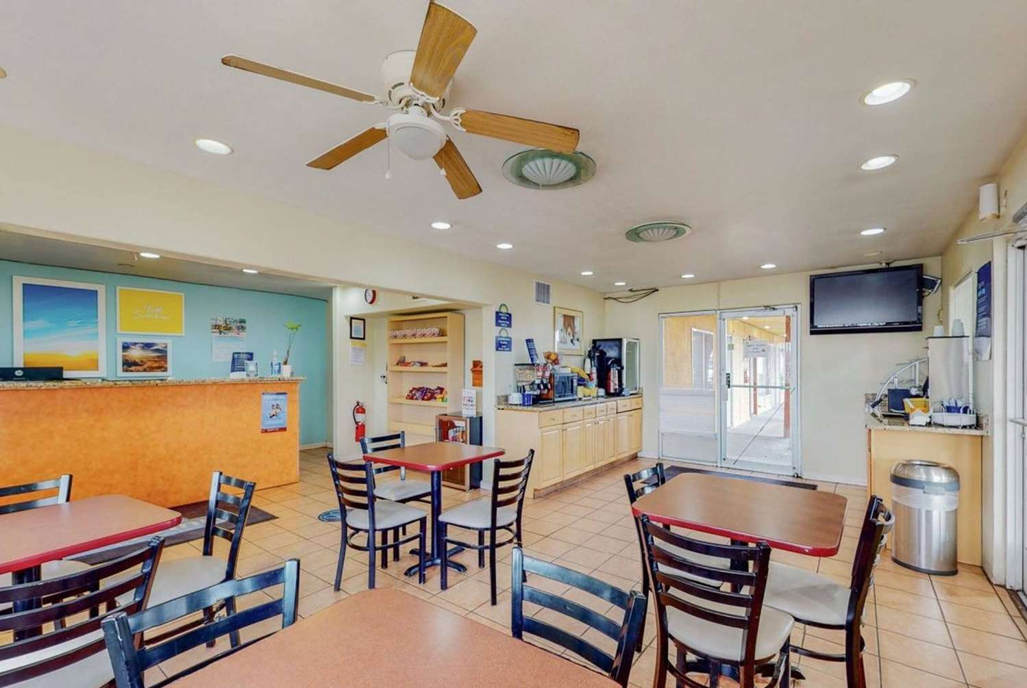 Days Inn by Wyndham Socorro 10/13
