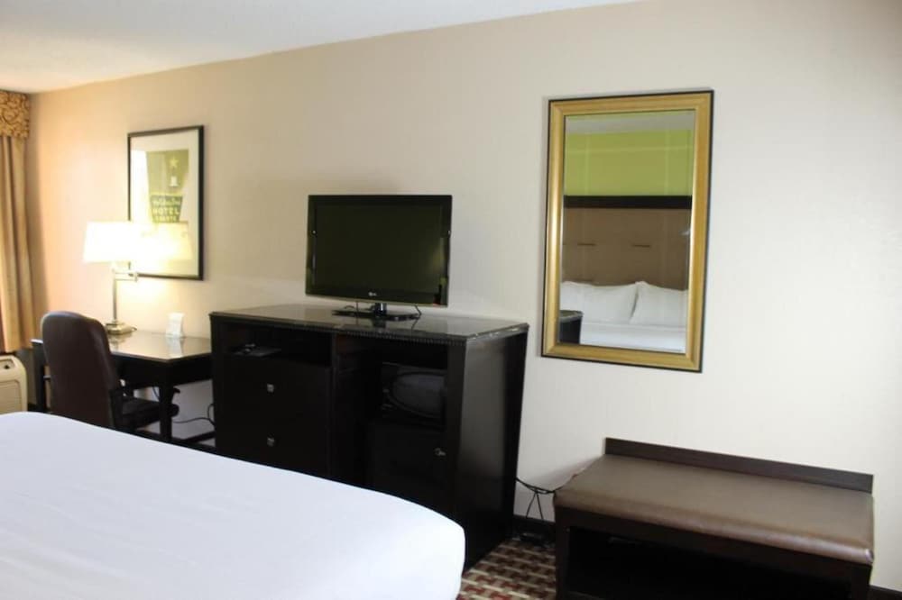Comfort Inn & Suites Gainesville, GA 45/60