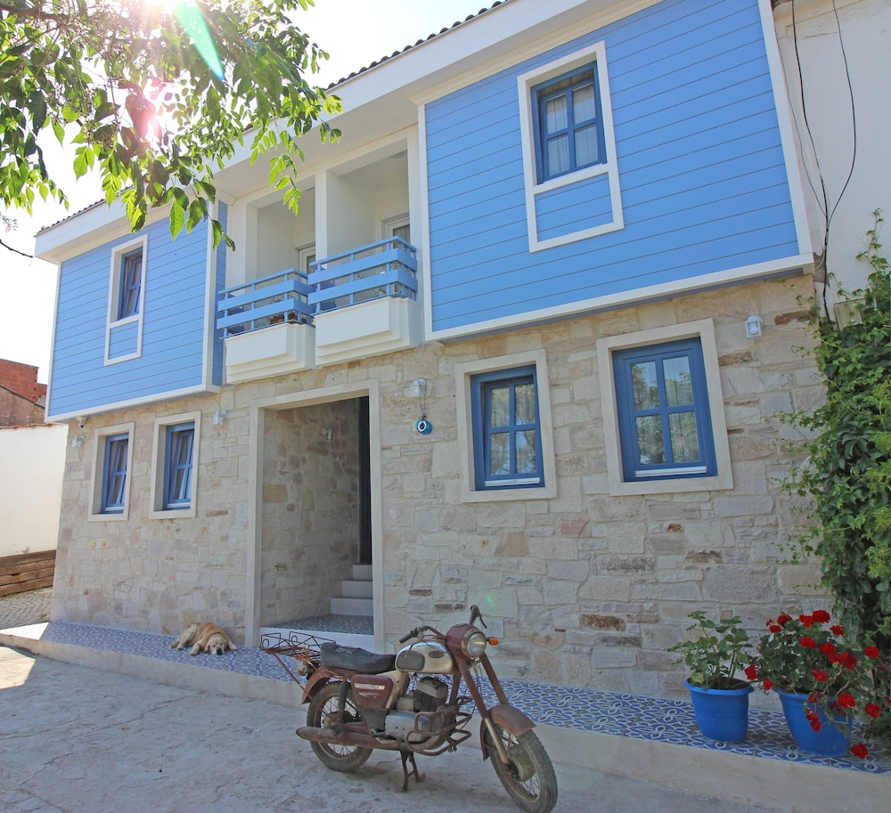 Sardunya Hotel 2/49
