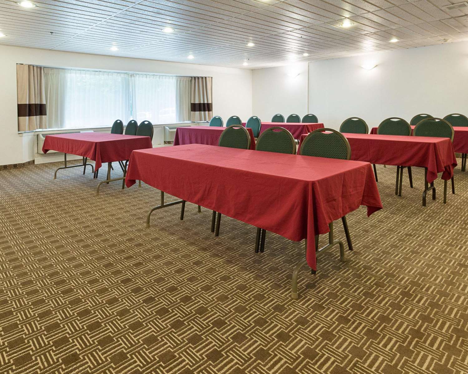 Comfort Inn & Suites Syracuse-Carrier Circle 35/42