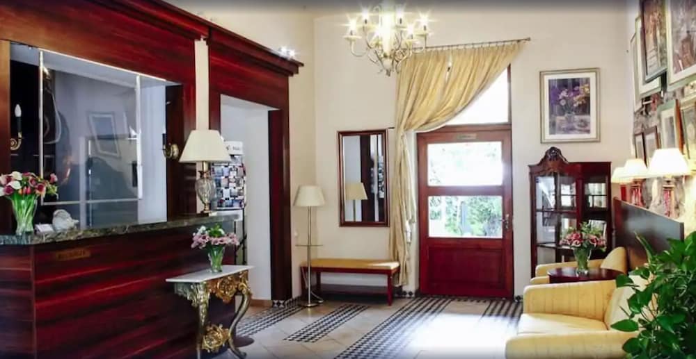 Aparthotel Miodosytnia 7/54