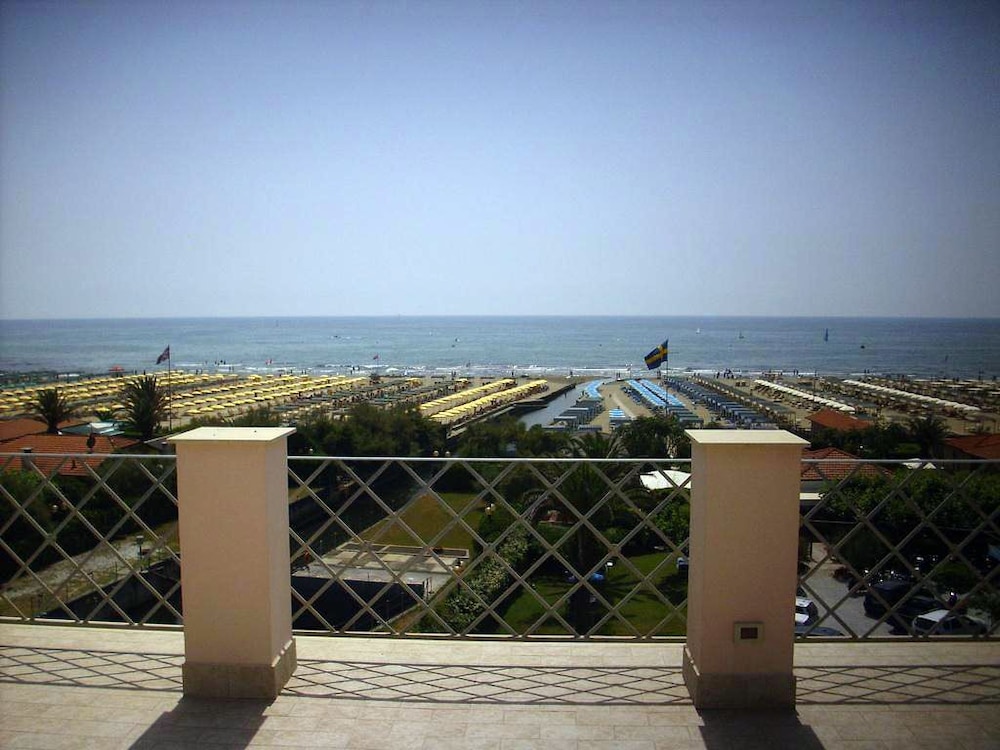 Bencista Hotel 4/46