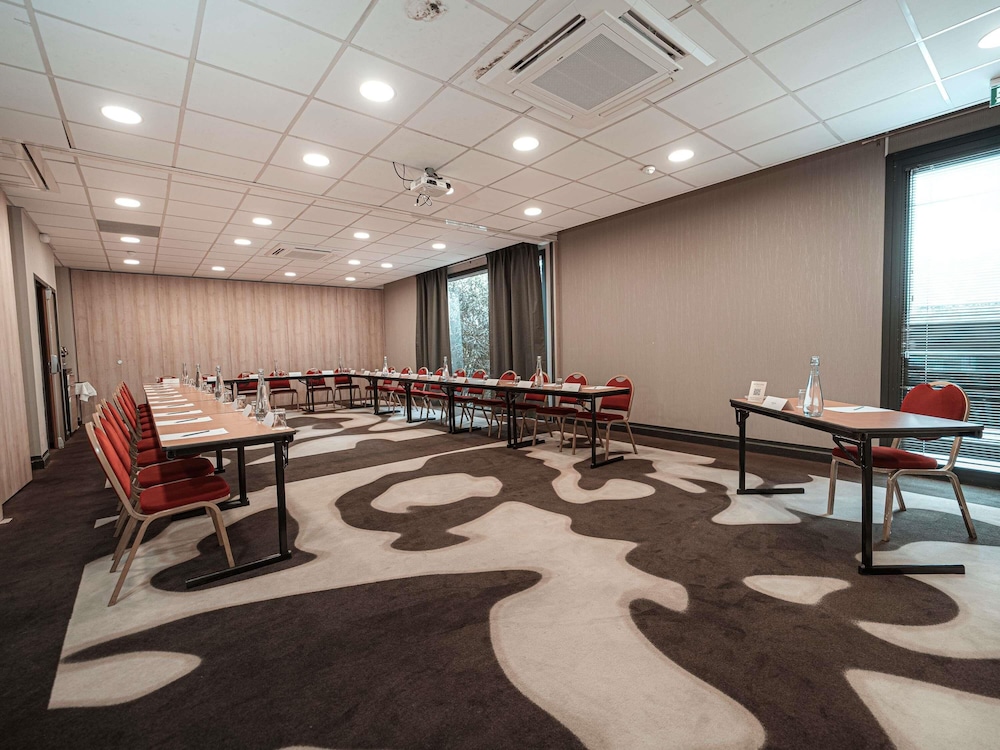 Mercure Bordeaux Lac Hotel 67/77