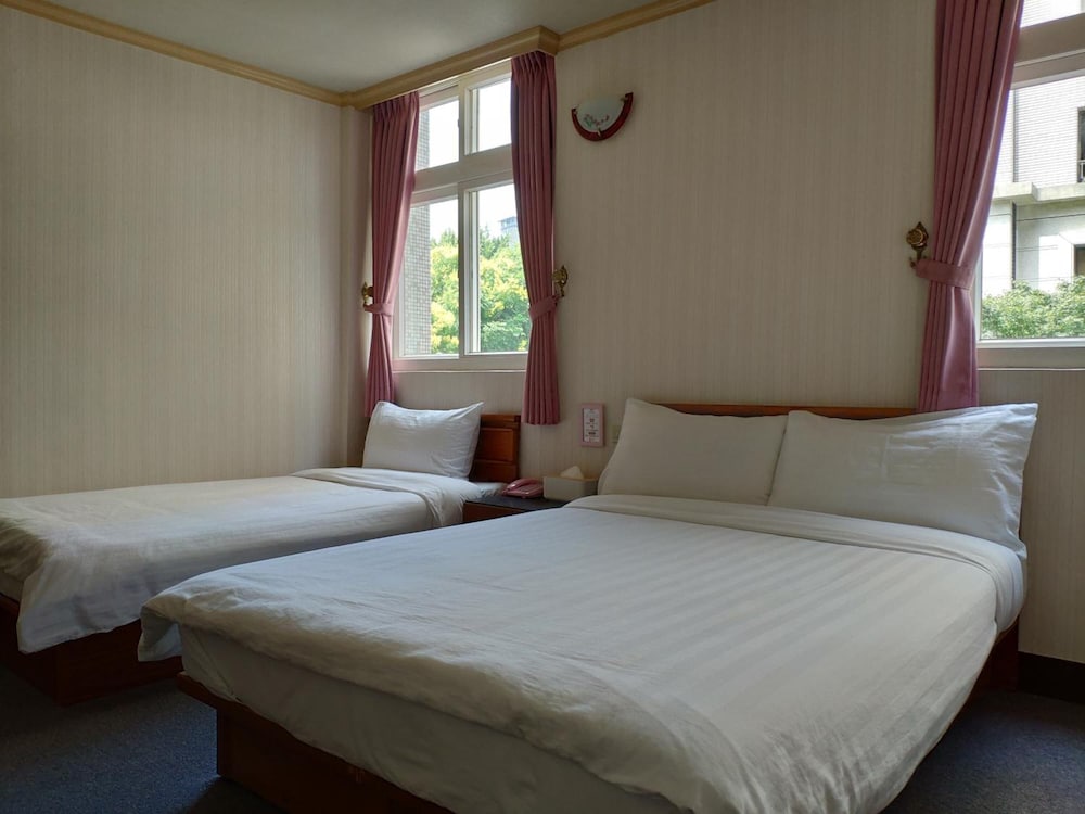 Rich Zone Hotel 7/30