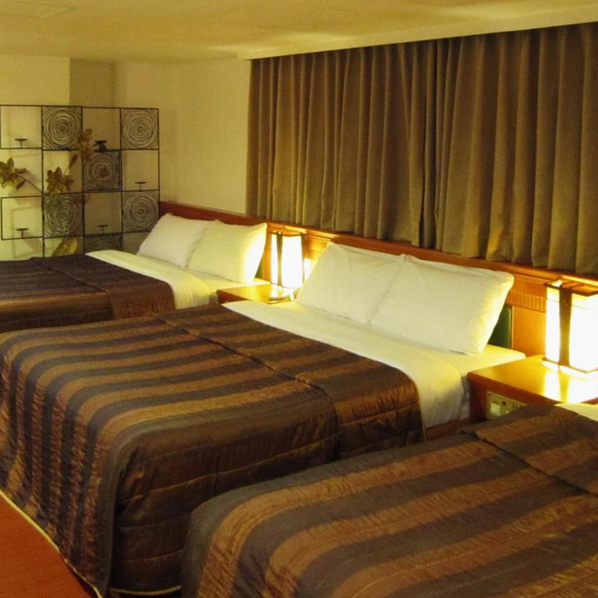 Gau Shan Ching Hotel 10/23