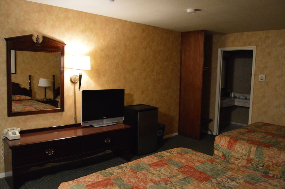 Yosemite Cedar Lodge 9/59